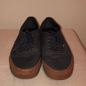 EUC Men’s 10.5 Vans Navy Gumsole Authentic Sneakers